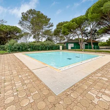Ensoleillee Avec Piscine *